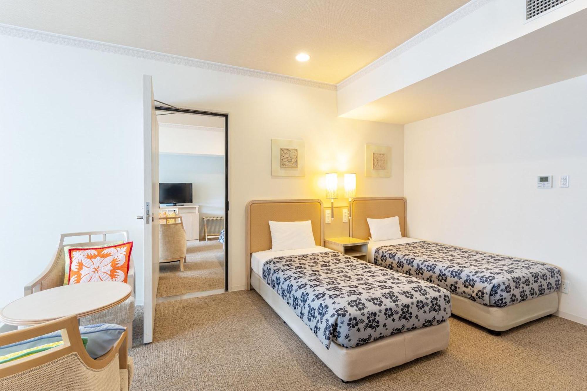 Spa Resort Hawaiians Monolith Tower Иваки Екстериор снимка