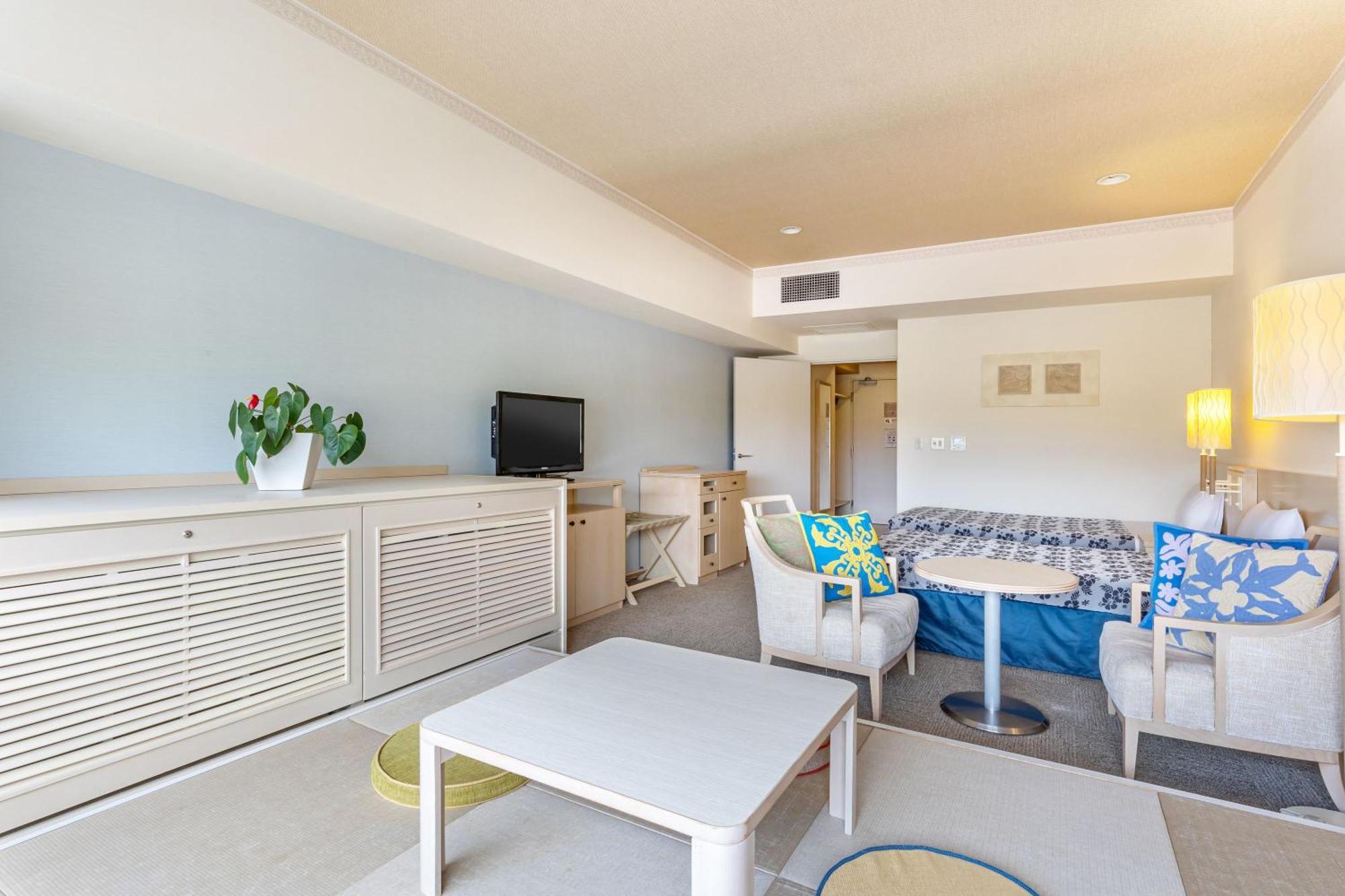 Spa Resort Hawaiians Monolith Tower Иваки Екстериор снимка